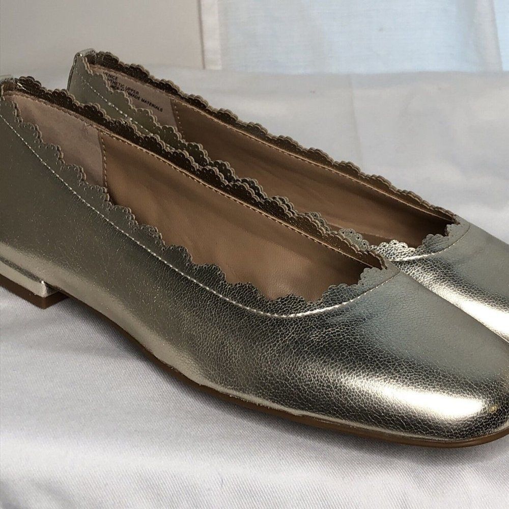 Crown And Ivy Womens Flat Slip-On Dress Shoe Gold Ballerina Casual Comfort